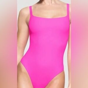 NWT Skims Fits Everybody Square Neck Bodysuit Small New Neon Pink Scoop Back Top